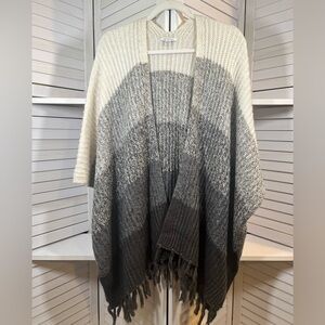 NWOT AMERICAN EAGLE OPEN FRONT PONCHO